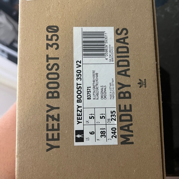 ADIDAS yeezy boost - Picture 5 of 7